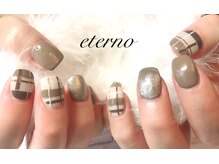 エテル(eterno)/秋のチェック柄ネイル