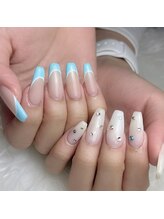 モモ(Momo)/フレンチネイル×ストーン