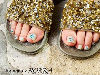 ロッカ(ROKKA)の写真/フットネイルで足先までお洒落を楽しんで♪繊細なデザインでこだわり派さんも大満足◎