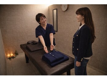 ア ニュームーン 京都烏丸店(a New Moon)/【ご来店の流れ】お部屋へご案内