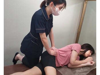 美骨矯正 ステキプロ(SUTEKI pro)/肩こり・腰痛・骨盤矯正・反腰