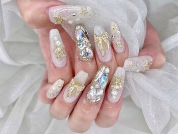 ラビィ 新宿店(Raviy)/ホワイトキラキラネイル