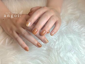 アンガット(angot.)/キャラメル・マキアートネイル
