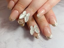 エーティーネイル セカンド(A.T Nail 2nd)/華やかガラスフレンチ