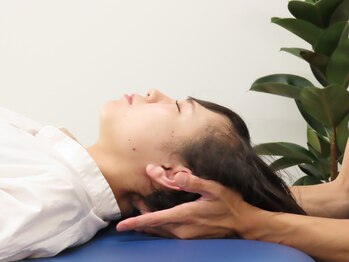 整体院リソーナ/頭が重いのは背骨のせい!?