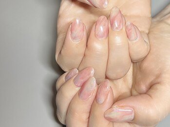 メルシートータルビューティー(MERCI)の写真/豊富なカラーバリエーションで、あなたの指先をもっと美しく演出します♪ネイル&まつげの同時施術◎