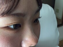 上品にマスカラが美しく際立つマツパ各人に似合うご提案です