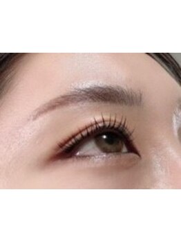 ナチュラル上品な目元にしたい