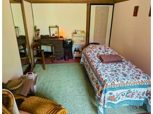 小瑠璃/シンプルな施術室