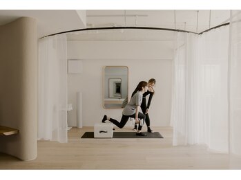 カリンピラティス 乃木坂 六本木店(Kalin pilates)/マンツーマンの個別指導