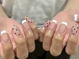 フレンチ×ドットネイル
