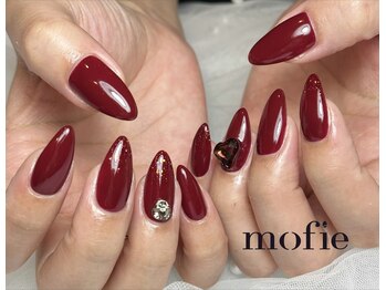 モフィ(mofie)/ボルドーネイル by YUI