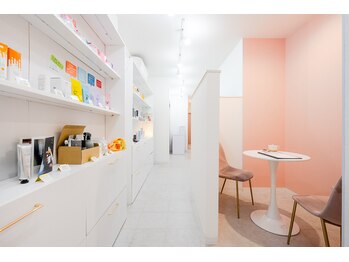 カラフル(caratful)/内観