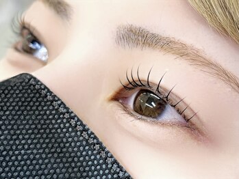 レジーナ(Re:gina)の写真/【こだわりの女性専用プライベート空間】アイシャンプー、保湿コーティング込みの美まつ毛メニュー☆