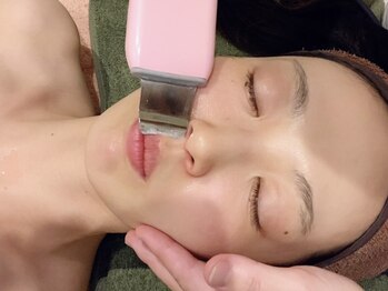 カオリビューティーサロン(KAORI)の写真/くすみ/毛穴開き/シミ・しわをケアしたい方へ!高性能超音波美顔器で速攻アプローチ★11周年クーポン配布中