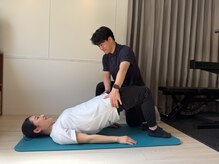 鍼灸・整体スマイルアップ 梅田院【整体/肩こり/腰痛肩こり/美容鍼/小顔美容鍼】/マットピラティス