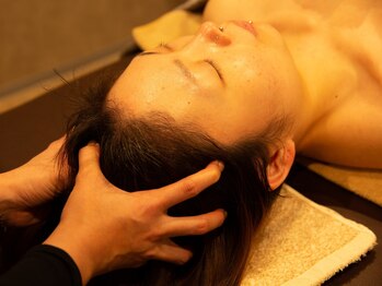 骨気(コルギ)専門店 YONG miu【ヨング ミュー】の写真/重い目元・頭がパッと開く!脳から癒やす極上コルギ&ヘッドスパ★仕事帰りのリフレッシュにも◎