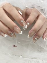 ミア(Mia)/フレンチドットネイル