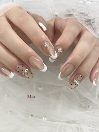 フレンチドットネイル