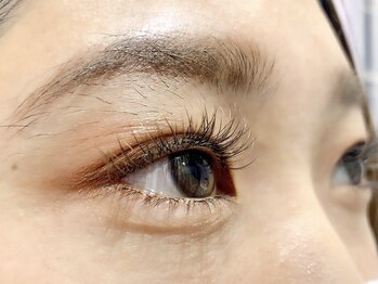 ナイン(NINE)/フラットラッシュ　ブラウン