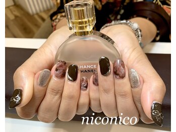 ネイル アンド アイラッシュ ニコニコ(niconico)/ニュアンスネイル
