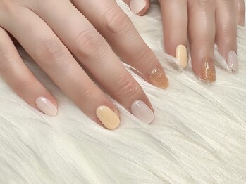 ヒールネイル(heal nail)/yellow×white×orange.
