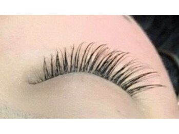 フリルアイビューティ 豊中店(Frill Eye Beauty)/