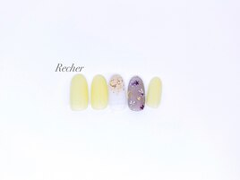 ふんわりイエロー　押花デザイン