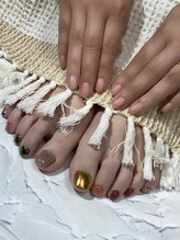 サフィールネイルサフィールネイル(Saphir nail)/ハンドシンプル×フットキラキラ