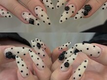 ミュウミュウ(miumiu)/黒いバラネイル