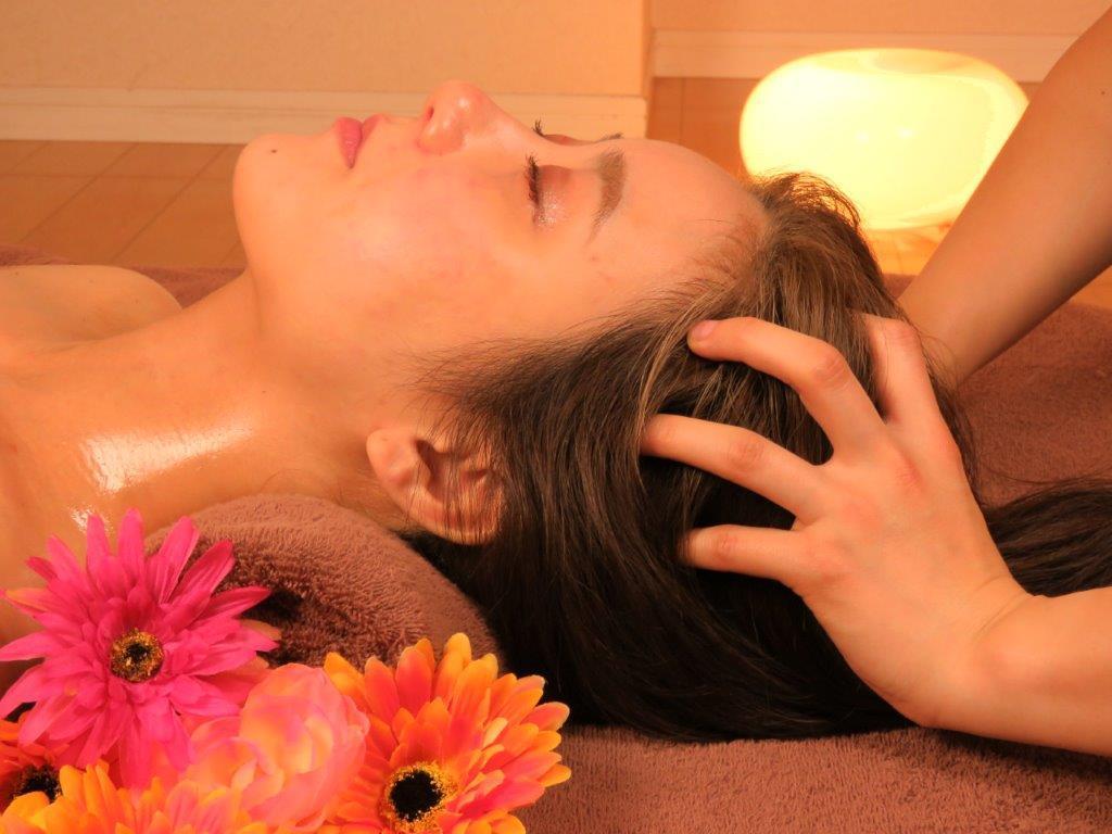 【女性☆リピーター様】アロマリンパマッサージ100分　\7500