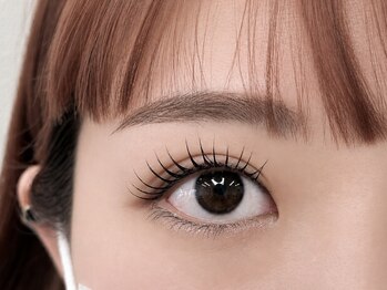 ユニ(Uni)の写真/大人かわいい
ナチュラルな垢抜けeye