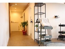 アイユール(AILLEURS)/内観