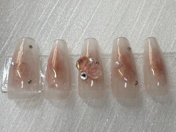 ワンホンネイル・チークネイル