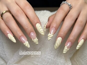シェノエ ネイルズ(Chenoe Nails)/バターイエローネイル