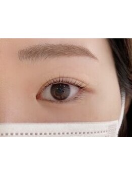 ナチュラル上品な目元にしたい