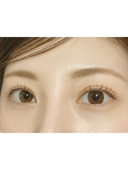 ナチュラル上品な目元にしたい