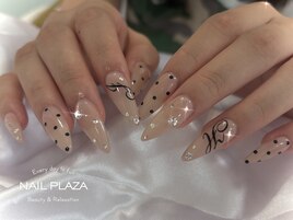 イニシャルネイル