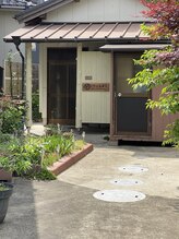 iウェルネス/サロン玄関