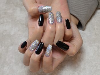 ネイルサロン プルミエール(Premiere)/スカルプ★ブラック&ラメ