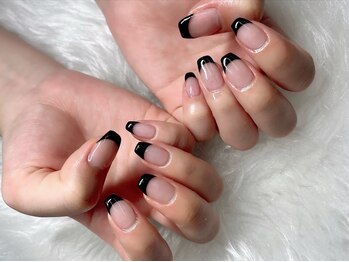 チャーム リリー(Charm lily)/フレンチネイル