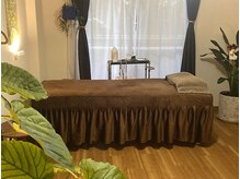 施術はもちろん。香り、照明、温度、音楽にこだわった癒しの空間