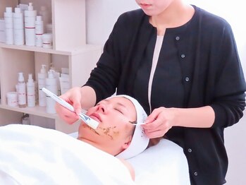 プシュケ(Psyche)の写真/人気のハーブピーリングで毛穴悩みを徹底改善。皮脂を抑えながら整え、きゅっと引き締まった毛穴レスへ☆