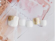 イルソーレネイル(ILSOLE NAIL)/ゴールド×ホワイト