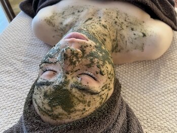 ハオン(HAON)/顔～デコルテハーブピーリング♪