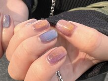 ノラ ミナミアオヤマ(NORA MINAMIAOYAMA)/宇宙みたいなマグネットネイル