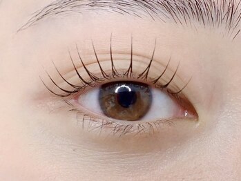 レイネ(REINE)の写真/目の形やまつげの状態、骨格を見極めご希望&理想を伺い、似合わせデザインをご提案♪