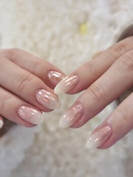 アンリ(Henri)の写真/【シンプルの中に透明感を】オフィスで働く大人女性へ。洗練されたデザインとフォルムの美しさにこだわり。