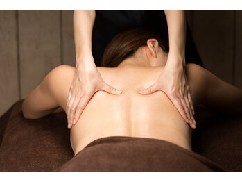 おひさまのソレイユ(おひさまのSoleil)の写真/毎日の忙しさでガチガチ…そんな方にとろけるような手技の深部リンパのご褒美◆全身の疲れをほぐして流す！