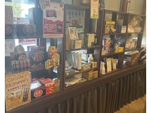 琉球漢方薬局の雰囲気（店内、健康食品をご用意してます）